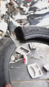 Lốp Aoki cắt ngang