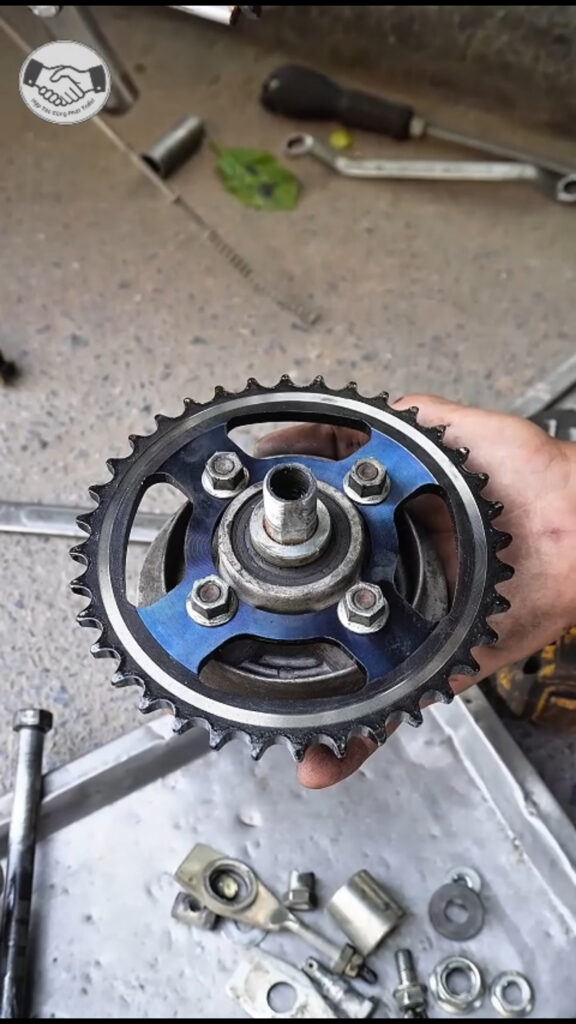 Nhông xích xe máy VMP chất lượng vượt trội phù hợp thay thế nhông xích chính hãng nguyên bản.